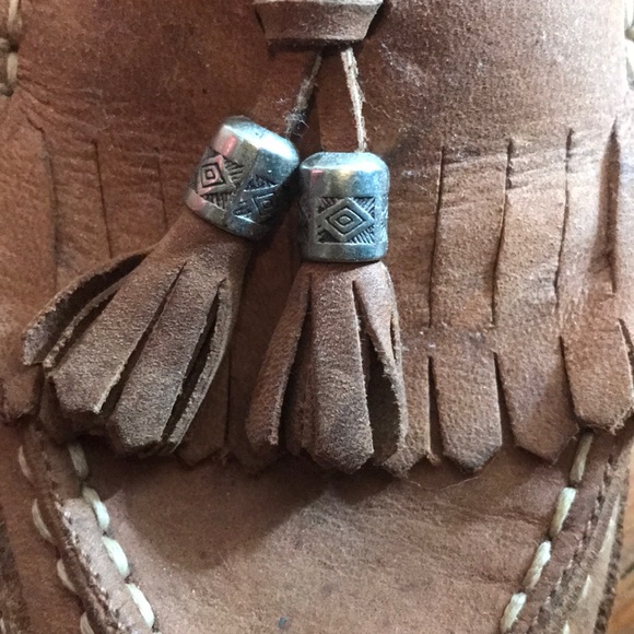 Western style moccasin! - Picture 4 of 6